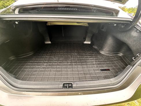 Used 2019 Toyota Camry LE FWD image 16