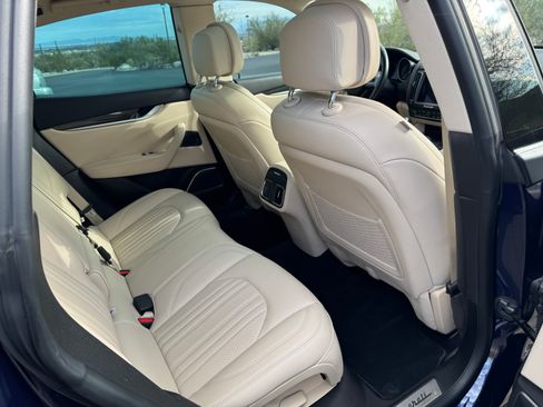 Used 2017 Maserati Levante w/ Luxury Package image 13