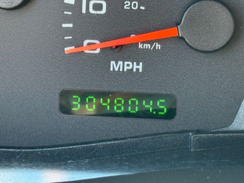 Used 2002 Ford F250 2WD Crew Cab Super Duty image 23