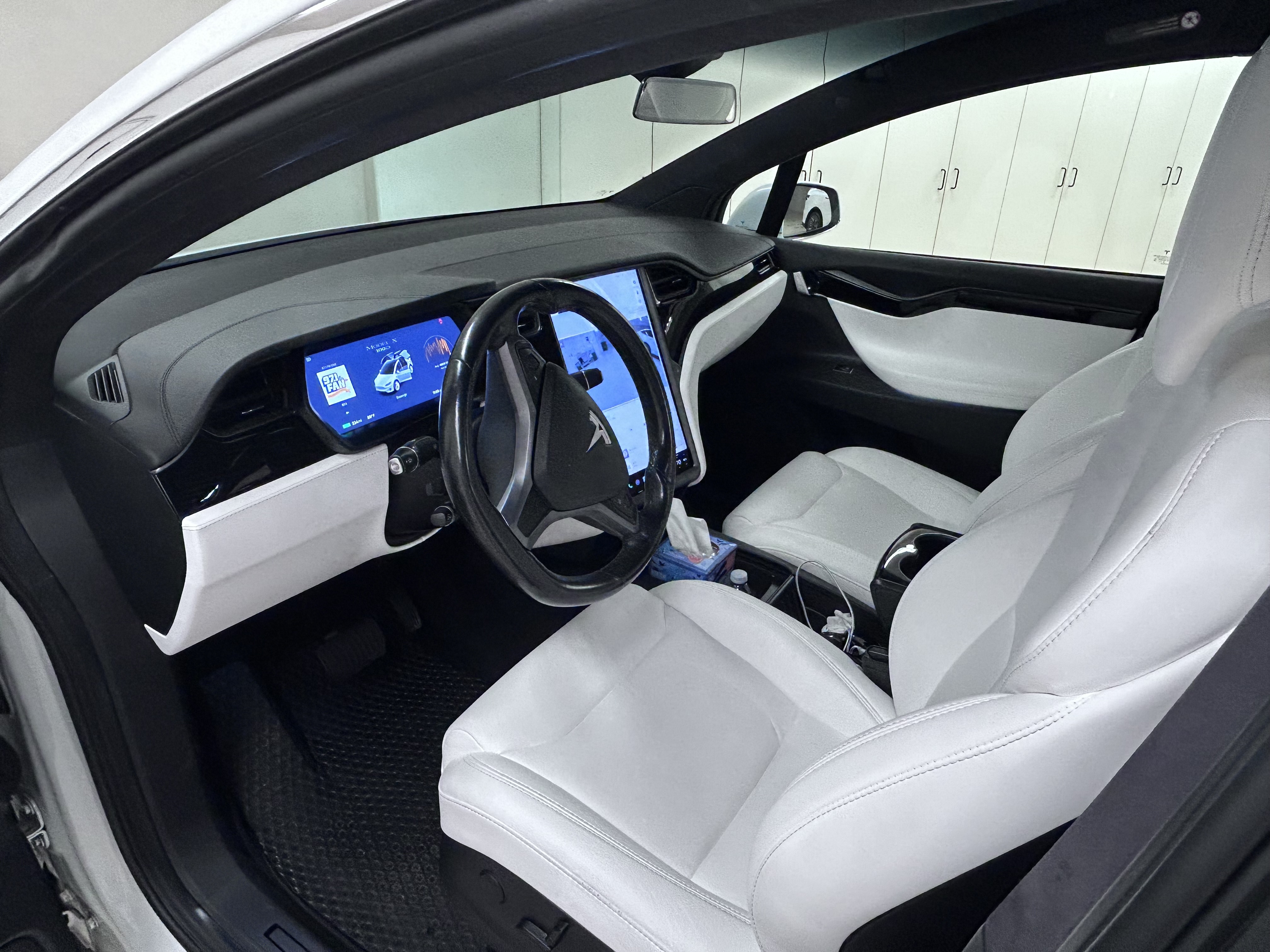 Used 2018 Tesla Model X 100D AWD/4WD image 10