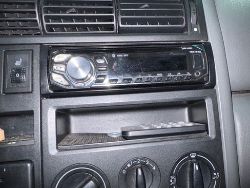 Used 2001 Volkswagen Eurovan FWD image 13