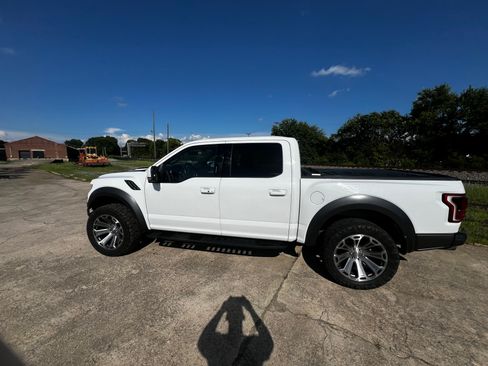 Used 2019 Ford F150 Raptor w/ Equipment Group 802A Luxury image 6