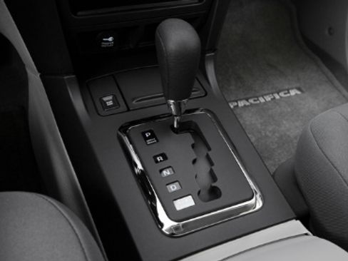 Used 2008 Chrysler Pacifica LX image 3