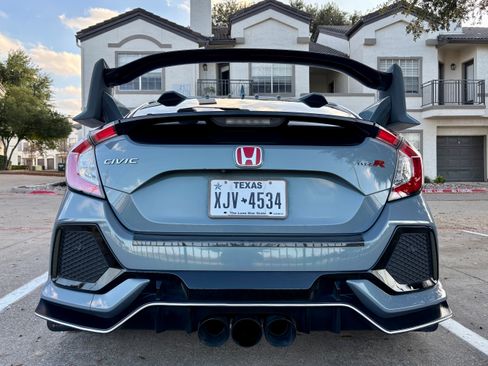 Used 2019 Honda Civic Type R image 10