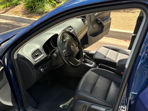 Used 2011 Volkswagen Jetta TDI image 8