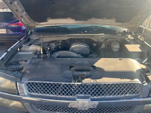 Used 2003 Chevrolet Silverado 2500 2WD Extended Cab image 2