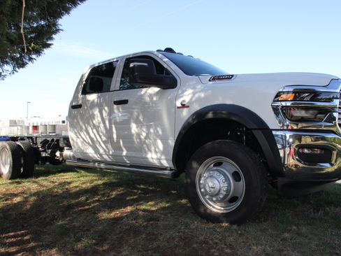Used 2025 RAM 5500 Tradesman image 9