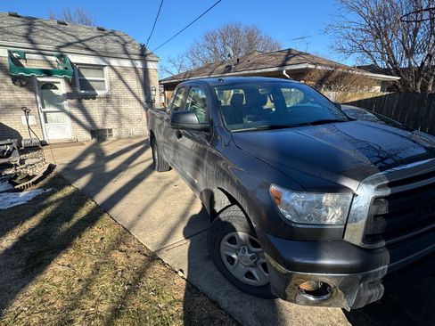 Used 2011 Toyota Tundra 4x4 Double Cab w/ Tow Pkg image 13