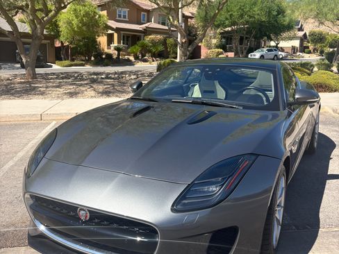 Used 2019 Jaguar F-TYPE Coupe RWD image 2
