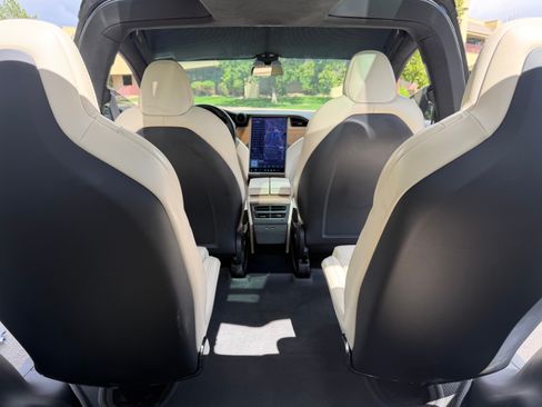 Used 2020 Tesla Model X Long Range AWD/4WD image 16