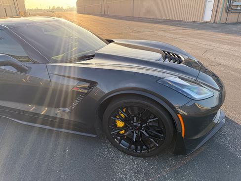 Used 2017 Chevrolet Corvette Z06 w/ Z07 Performance Package image 5