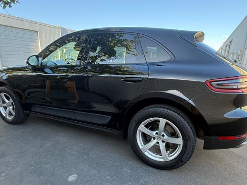 Used 2018 Porsche Macan Sport Edition AWD/4WD image 18