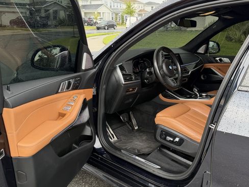 Used 2022 BMW X7 M50i AWD/4WD image 8
