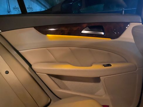 Used 2012 Mercedes-Benz CLS 550 CLS 550 Coupe 4D image 11