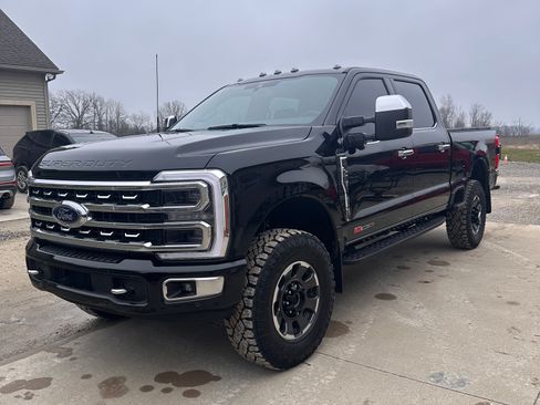 Used 2024 Ford F350 Platinum w/ Tremor Off-Road Package image 9