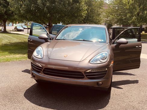 Used 2014 Porsche Cayenne AWD/4WD image 5