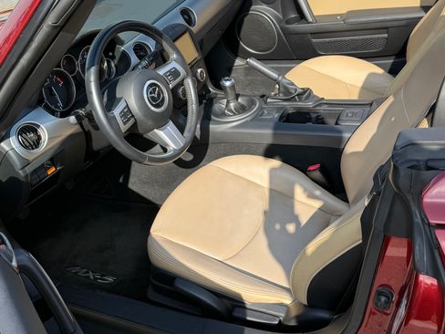 Used 2011 MAZDA MX-5 Miata Grand Touring image 14