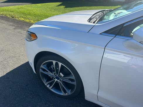 Used 2017 Ford Fusion Titanium image 6