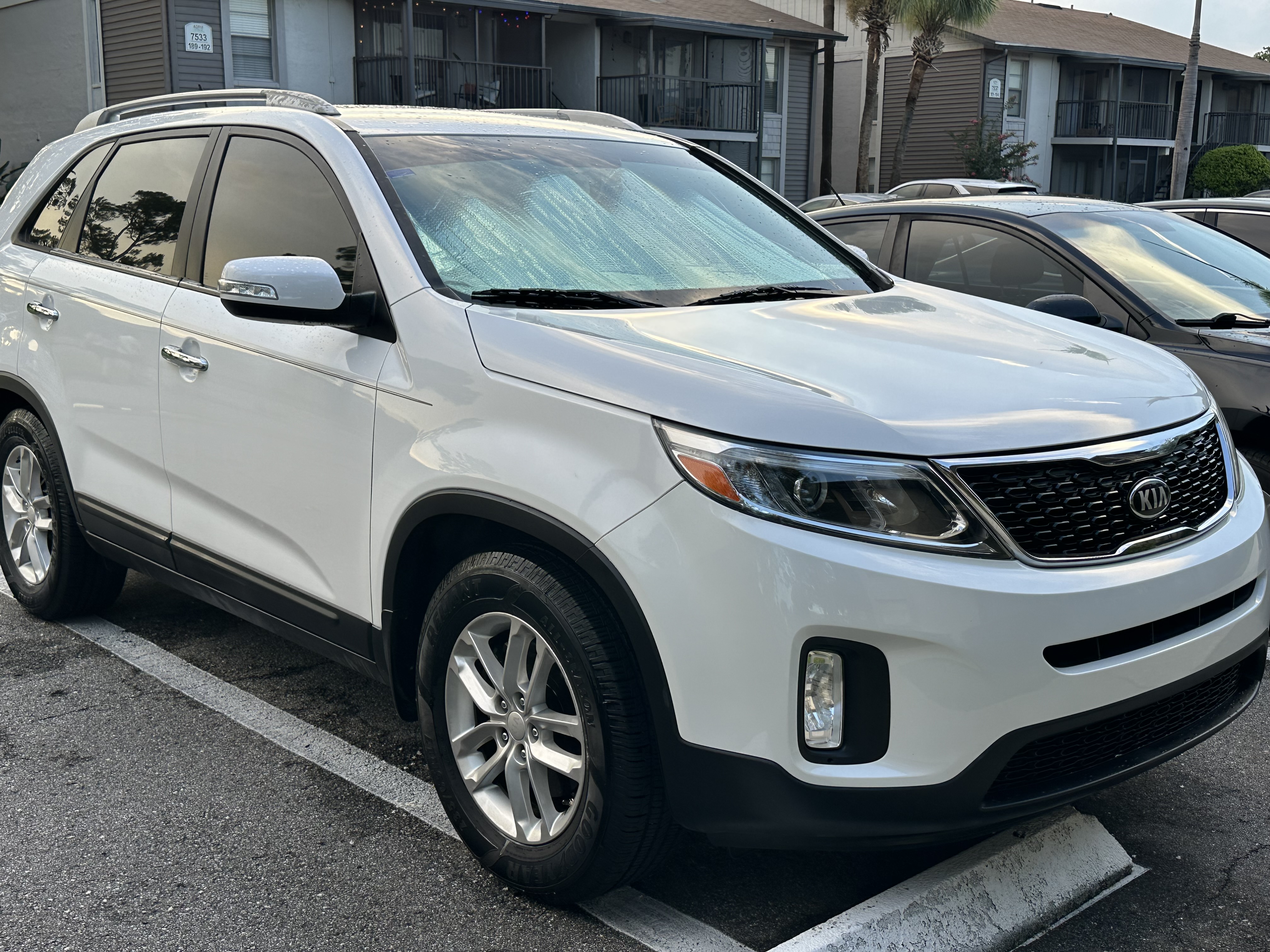 Used 2014 Kia Sorento LX FWD image 1