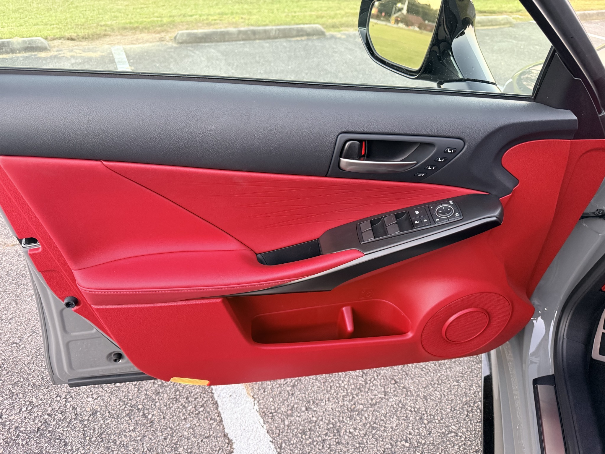 Used 2025 Lexus IS 350 F Sport RWD image 15