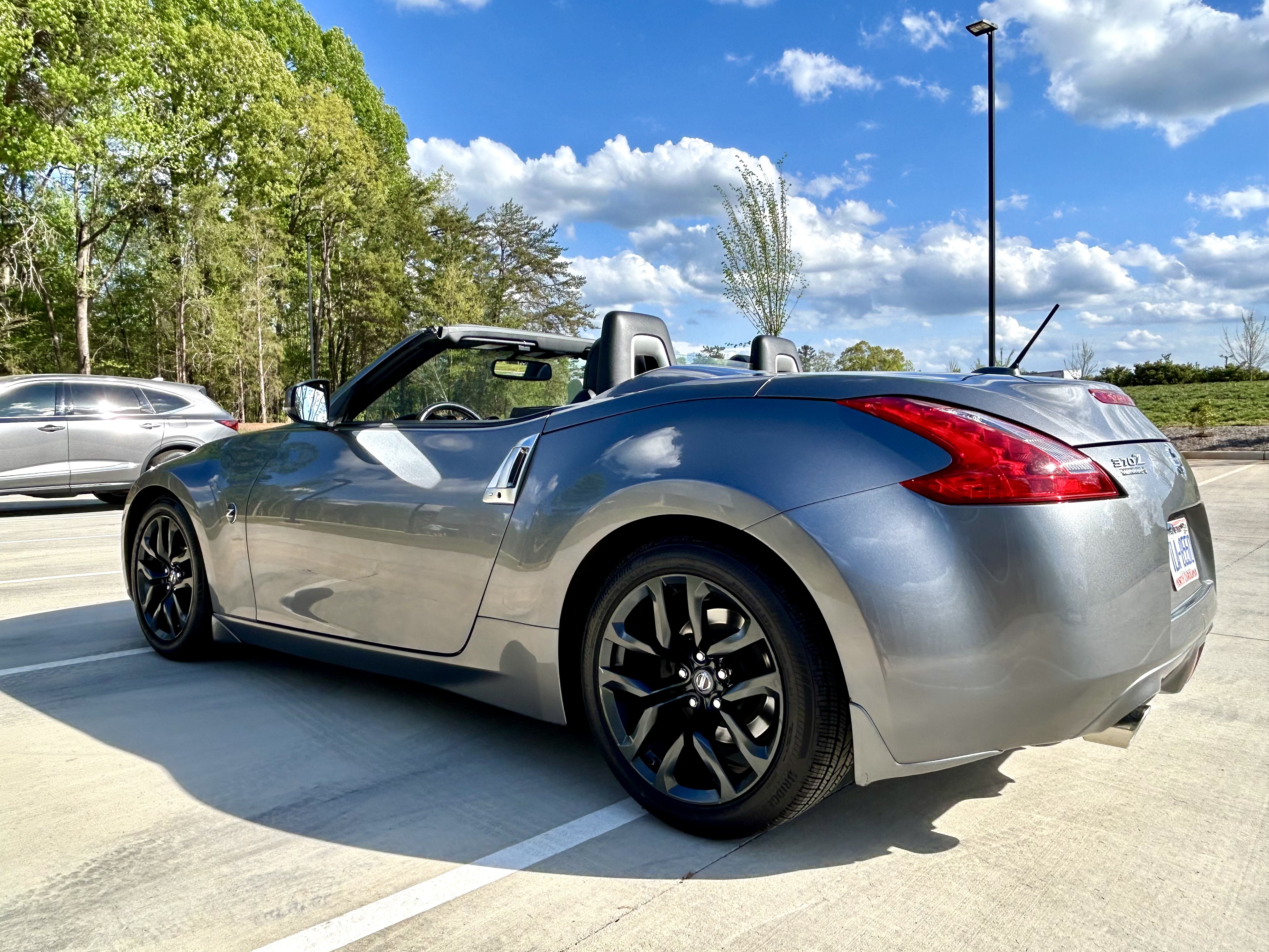 Used 2016 Nissan 370Z Touring RWD image 9