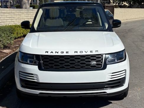 Used 2019 Land Rover Range Rover image 4
