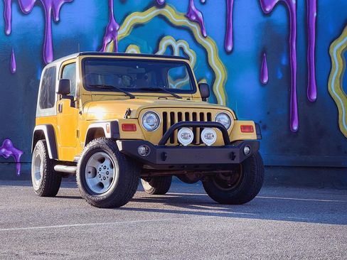Used 2000 Jeep Wrangler SE image 1
