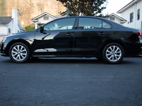 Used 2015 Volkswagen Jetta SE image 23