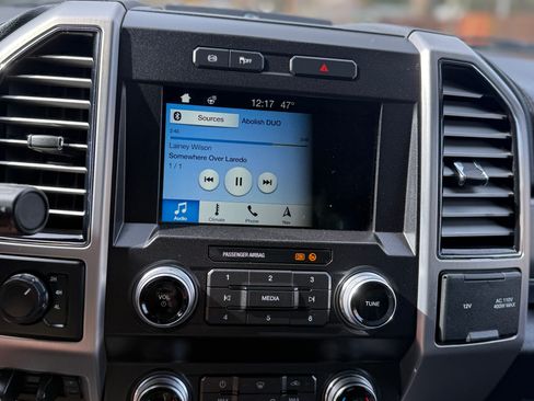 Used 2019 Ford F250 Platinum image 26