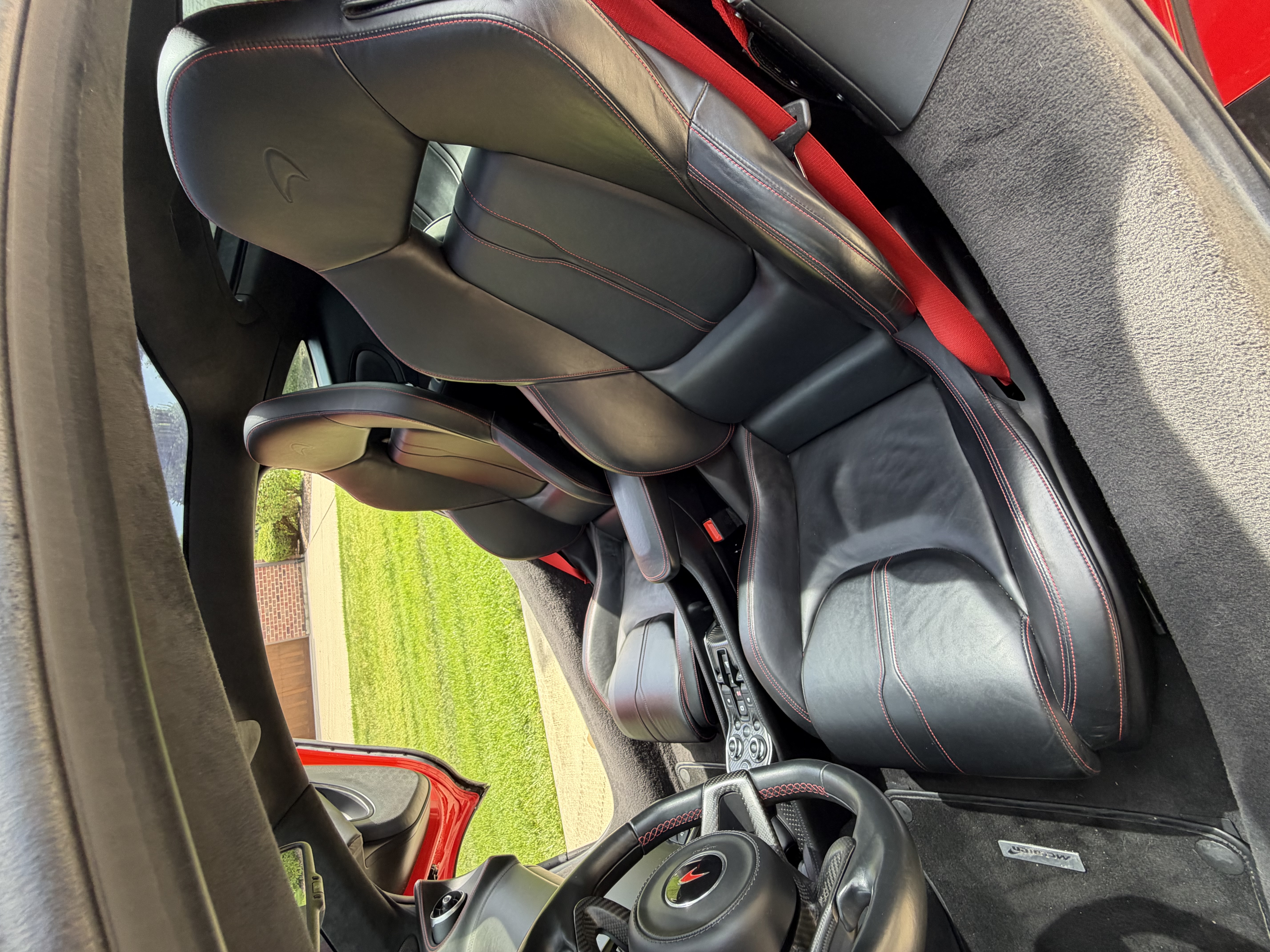 Used 2017 McLaren 570S RWD image 8