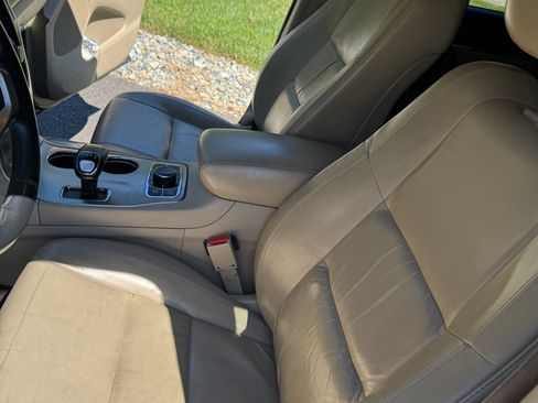 Used 2015 Jeep Grand Cherokee Limited image 9