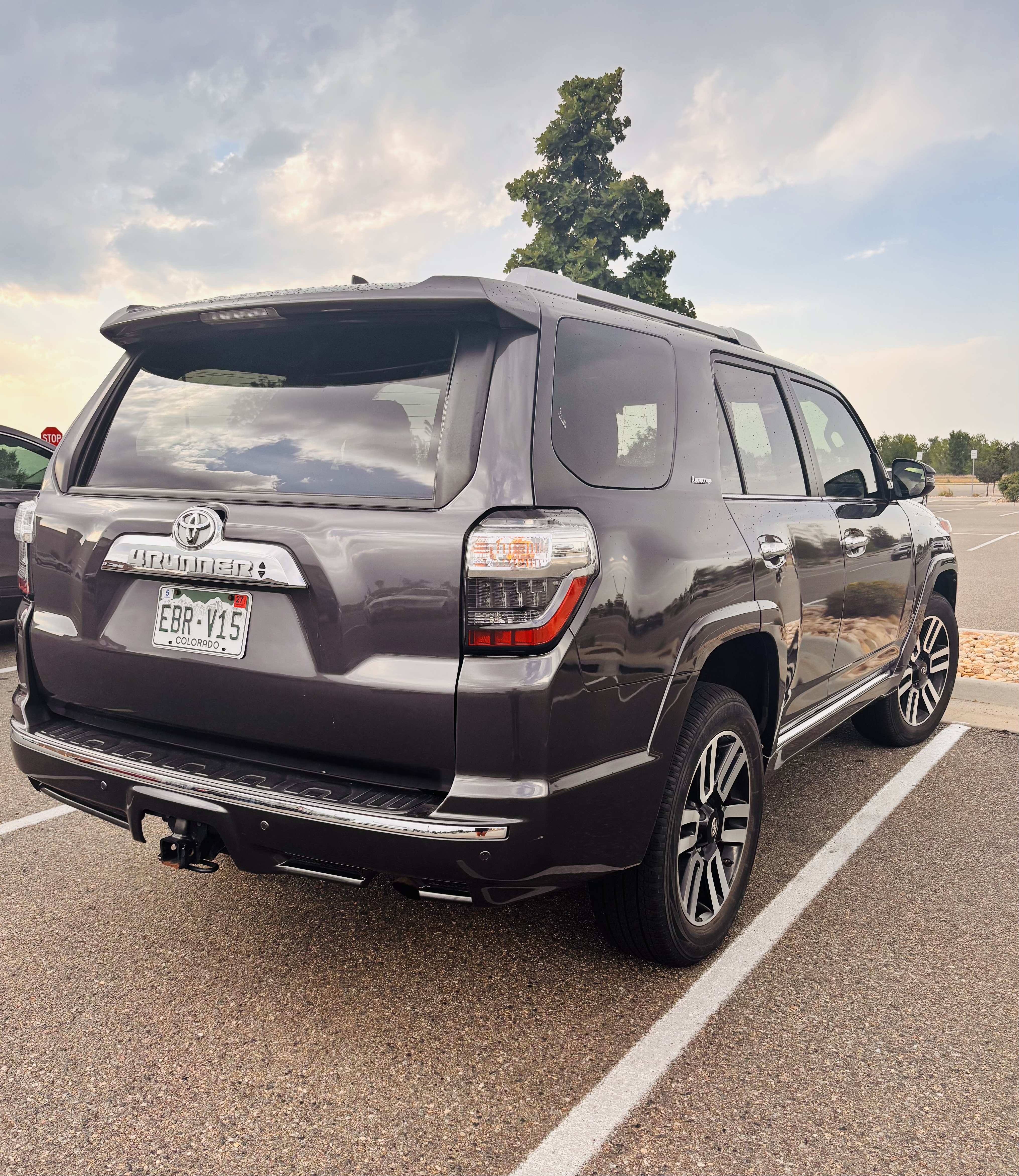 Used 2017 Toyota 4Runner Limited AWD/4WD image 5