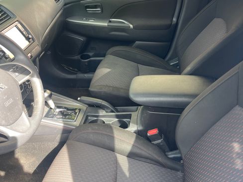 Used 2019 Mitsubishi Outlander Sport ES FWD image 8