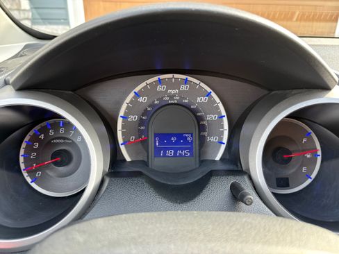 Used 2011 Honda Fit Sport image 20