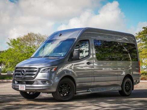 Used 2022 Mercedes-Benz Sprinter 2500 image 1