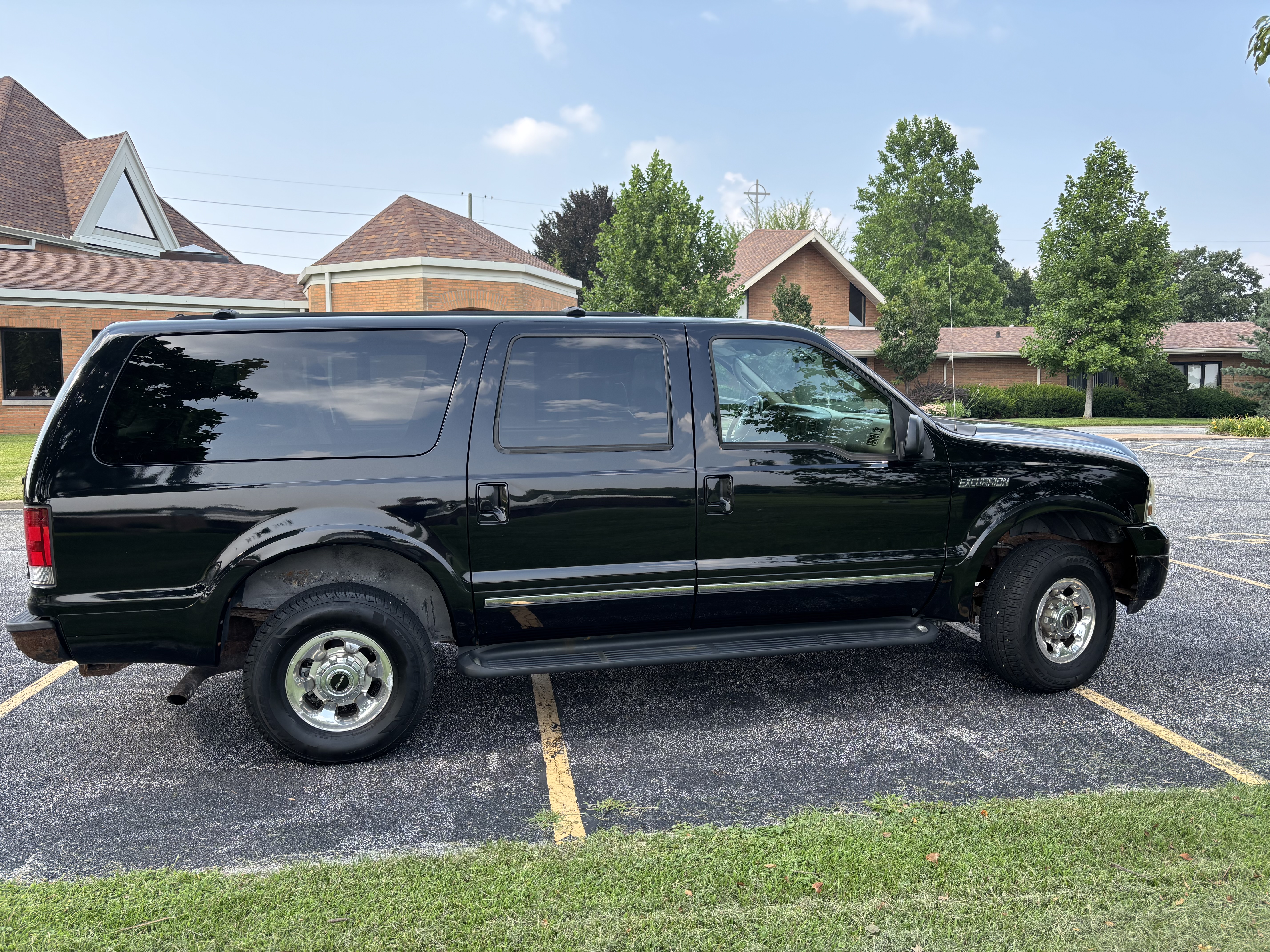 Used 2005 Ford Excursion Limited AWD/4WD image 5