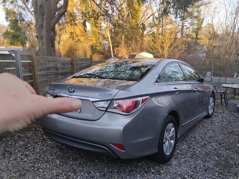 Used 2013 Hyundai Sonata Hybrid image 5