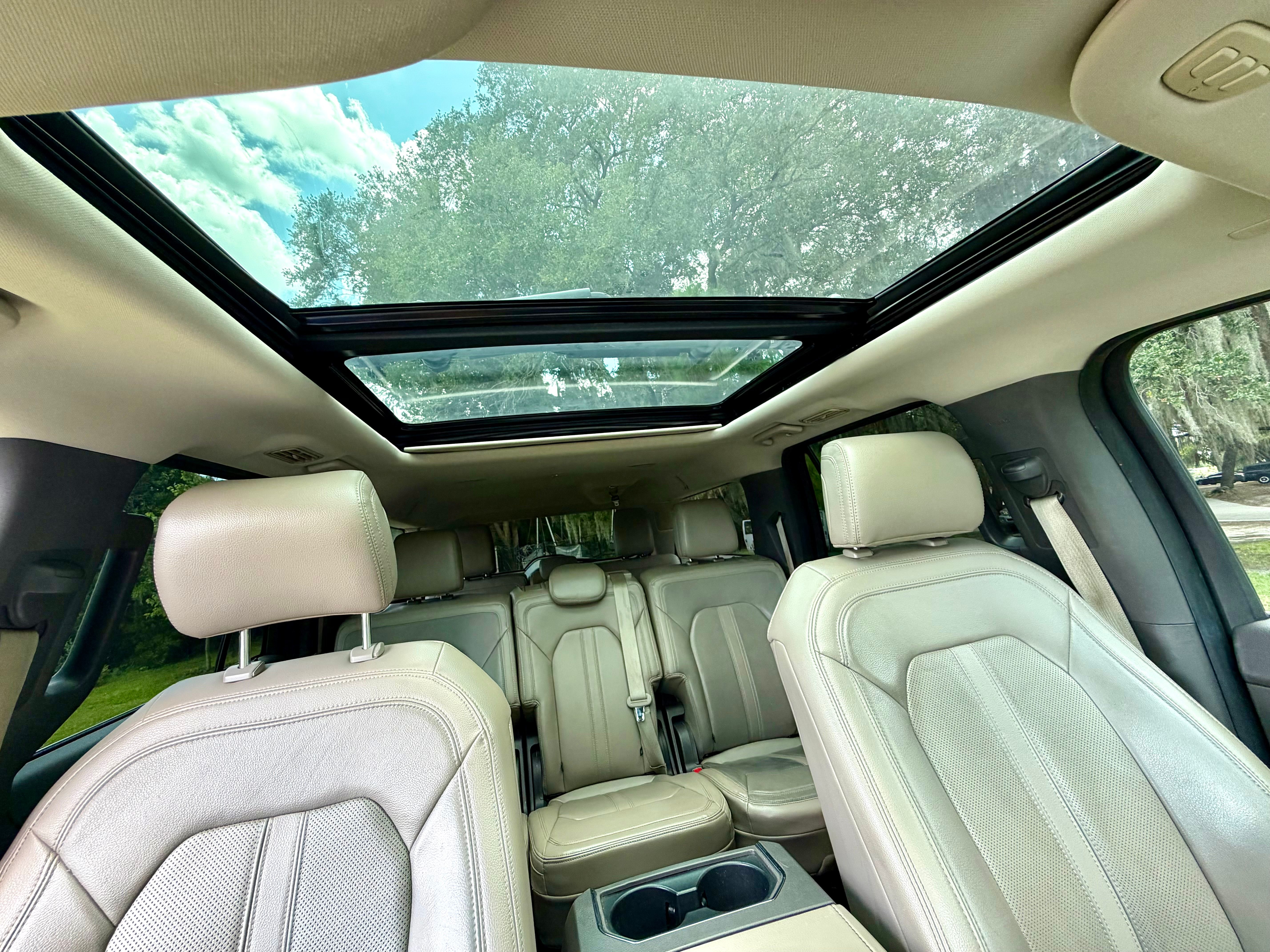 Used 2018 Ford Expedition Max Limited RWD image 27