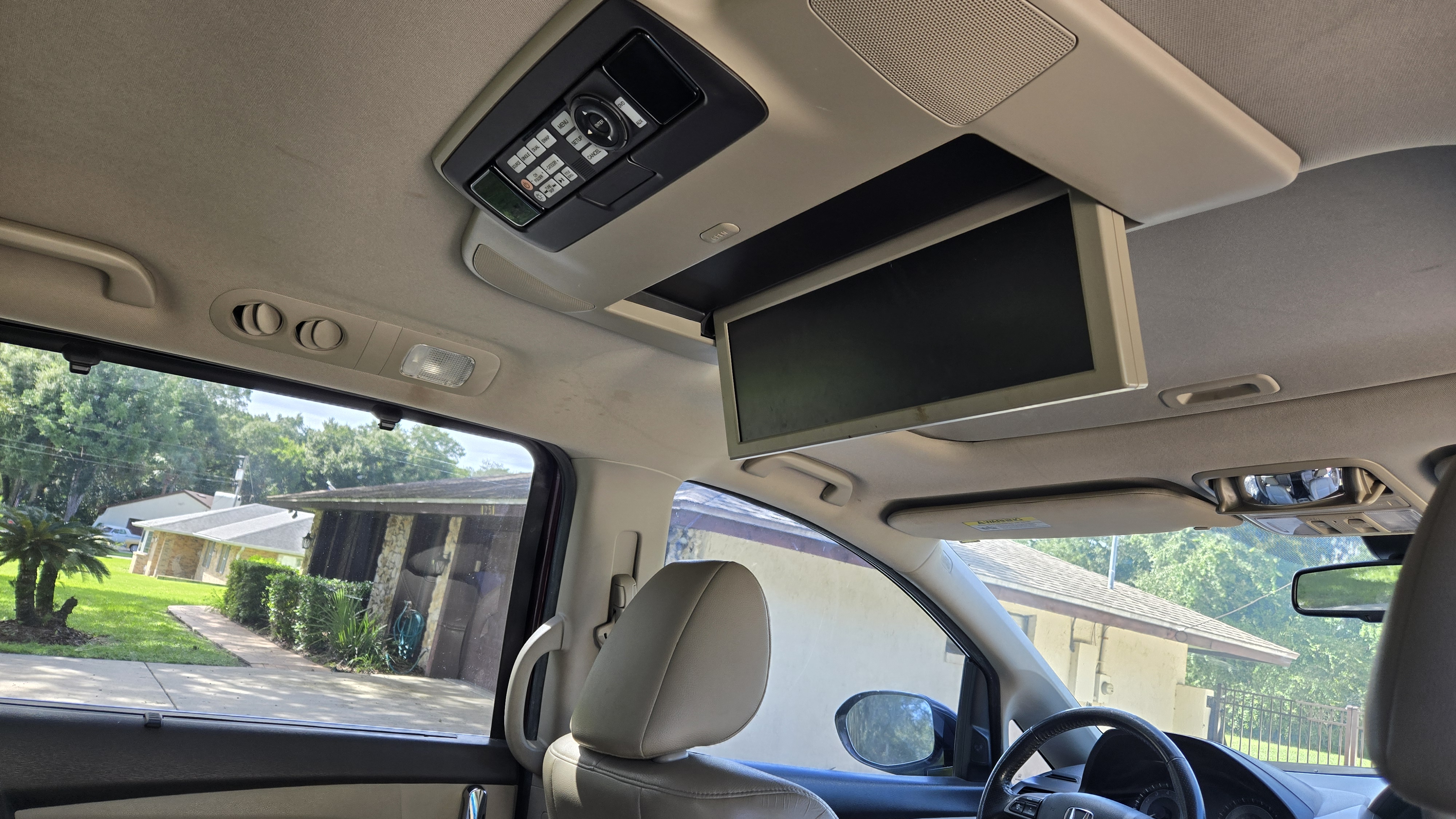 Used 2014 Honda Odyssey Touring Elite image 8