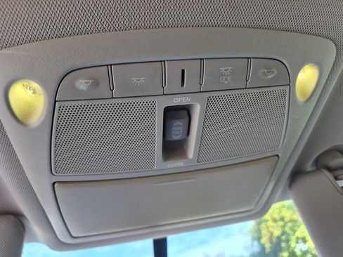 Used 2015 Nissan Rogue SL w/ SL Premium Package image 15