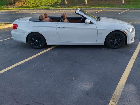 Used 2013 BMW 328i Convertible image 15