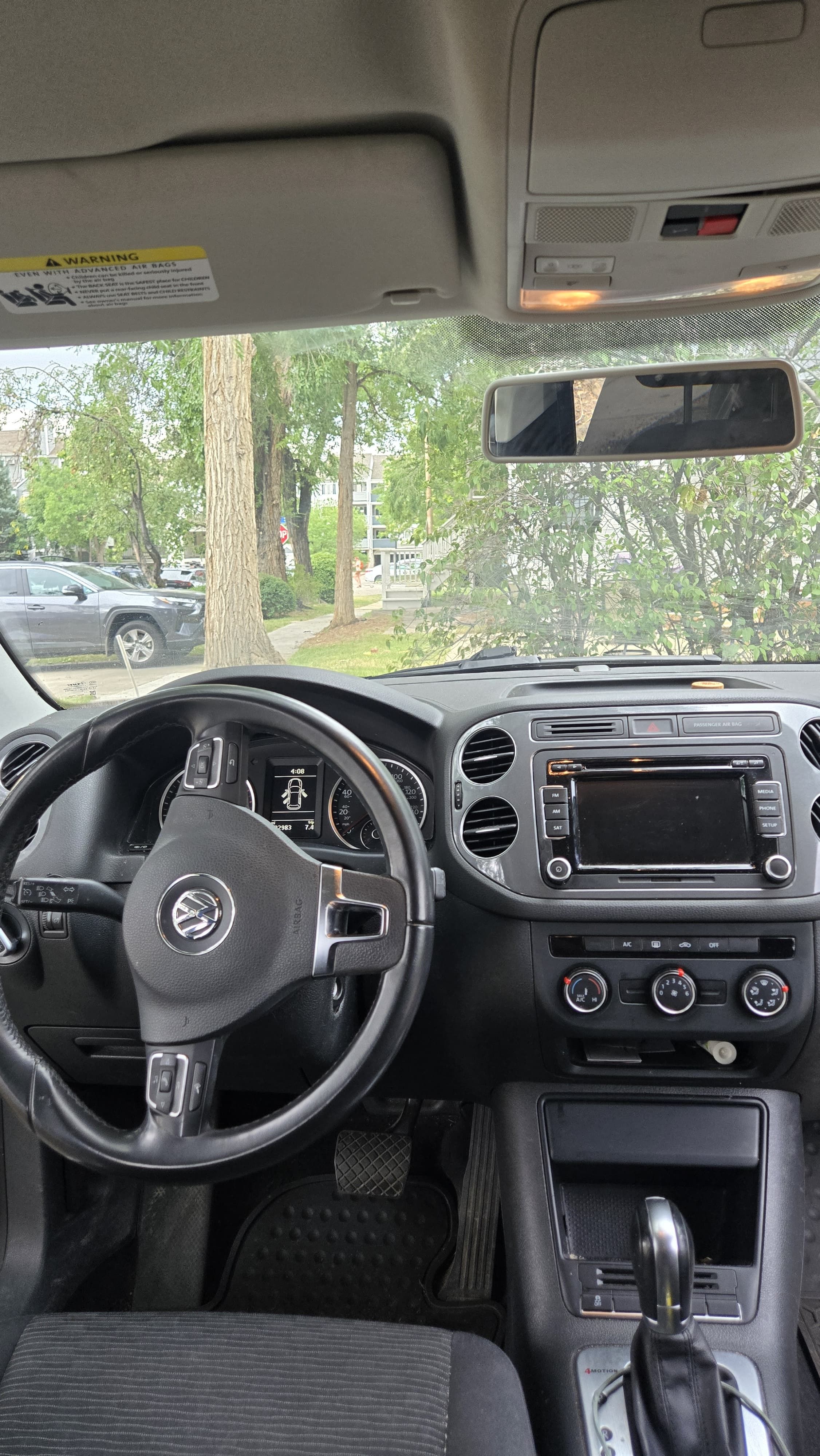 Used 2015 Volkswagen Tiguan S AWD/4WD image 11
