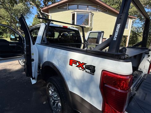 Used 2022 Ford F250 Lariat w/ Lariat Value Package image 8