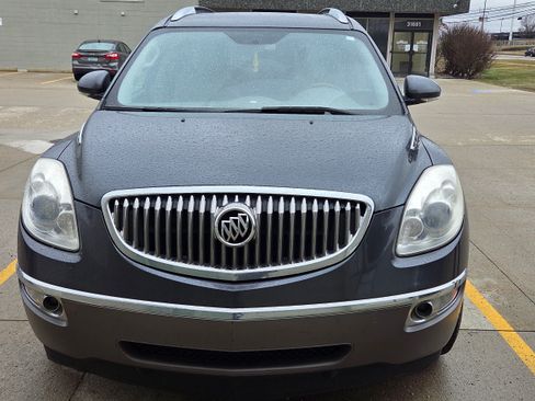 Used 2011 Buick Enclave CXL image 1