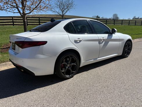 Used 2018 Alfa Romeo Giulia Ti Sport w/ Quick Order Package 22S Sport image 5