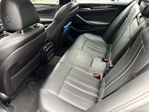 Used 2018 BMW 540i xDrive image 19