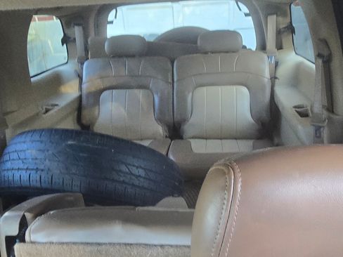 Used 2002 GMC Envoy XL SLT image 10