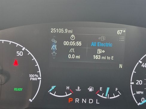 Used 2022 Ford Maverick XLT image 2