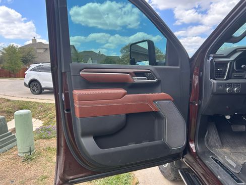 Used 2024 GMC Sierra 2500 Denali Ultimate AWD/4WD image 15