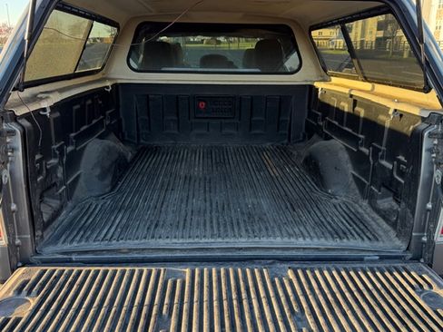 Used 2011 Ford F150 XLT image 13